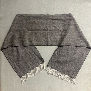 Fishers Finery Herringbone Scarf 100% Pure Cashmere Grey